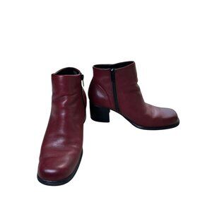 White Mountain Fairchild II Red Leather Boots Women's Sz 7.5 Side Zip Block Heel
